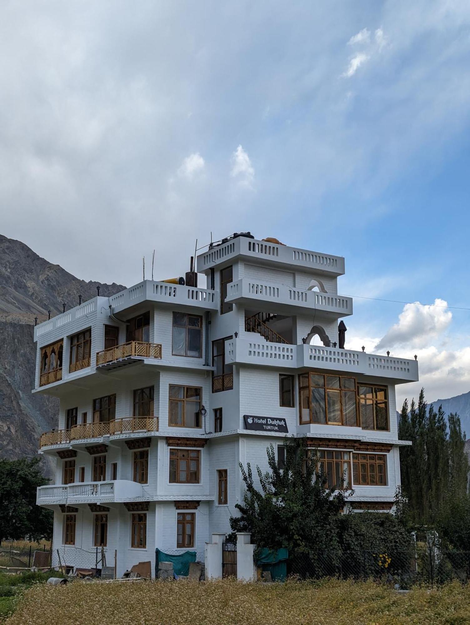 Hotel Duktuk Turtok Exteriér fotografie